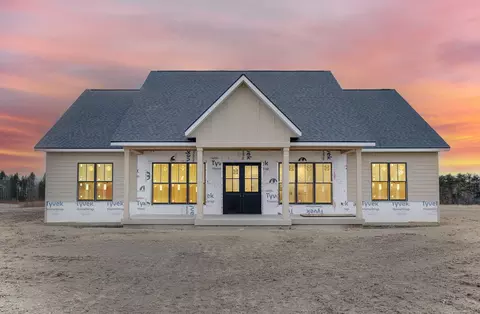 1886 Freesia Ln, Pella, IA 50219