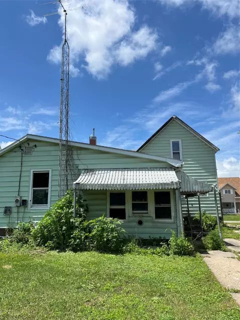 409 N 3rd Ave, Marshalltown, IA 50158