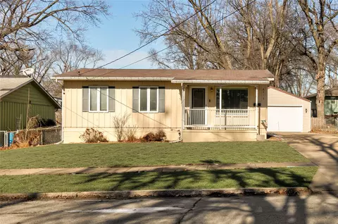 8513 Madison Ave, Urbandale, IA 50322