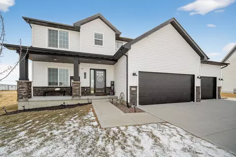103 St Marys Ct, Stuart, IA 50250