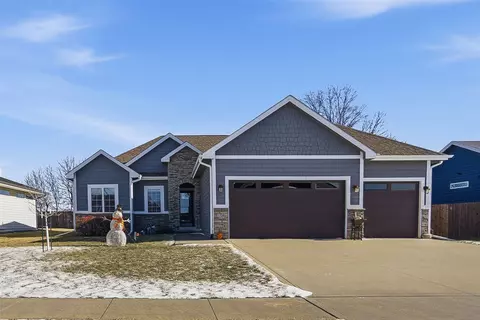 1708 Timberview Dr, Norwalk, IA 50211