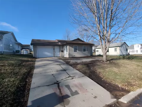 611 Washington St, Victor, IA 52347