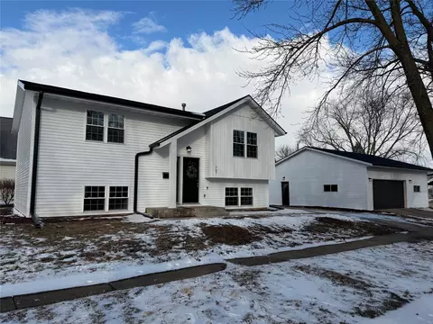 707 Cedar St, Story City, IA 50248