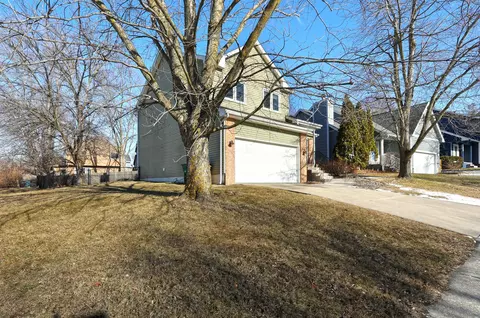 5321 Pommel Pl, West Des Moines, IA 50266