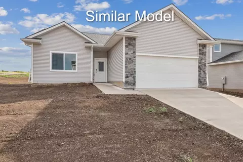 381 Napoli Ave, West Des Moines, IA 50266