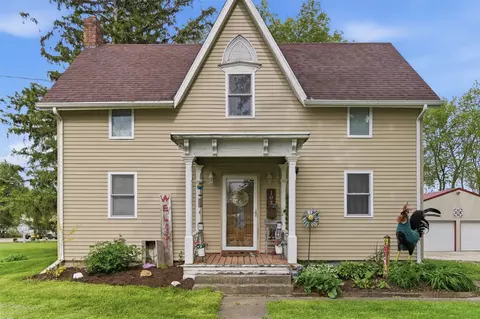 103 Park Ave NE, Mitchellville, IA 50169