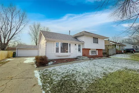 2300 4th St SW, Altoona, IA 50009