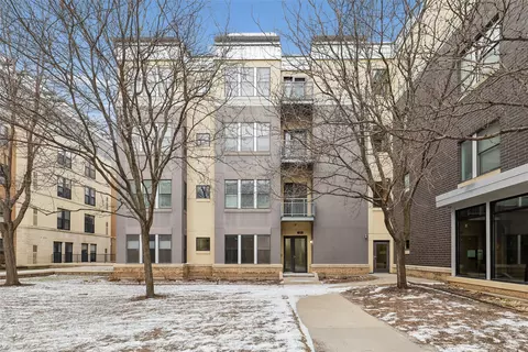 118 Water St #125, Des Moines, IA 50309
