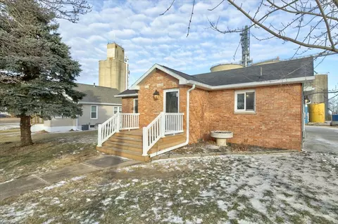 304 E 1st St, Woodward, IA 50276