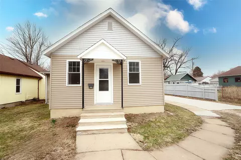 1009 Mamie Eisenhower Ave, Boone, IA 50036