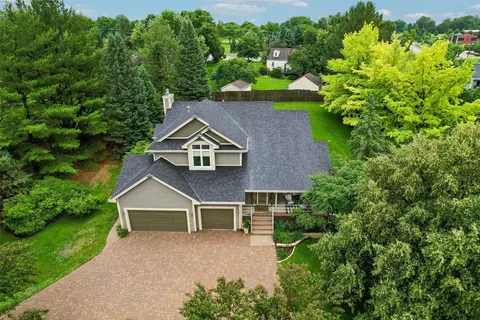 870 SE Walnut Ridge Dr, Waukee, IA 50263