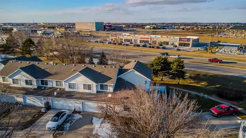 555 SE Laurel St #6, Waukee, IA 50263