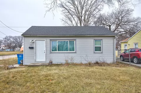 2544 Vale St, Des Moines, IA 50317