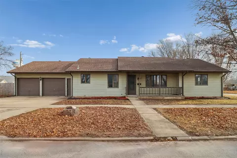 301 4th St, Griswold, IA 51535