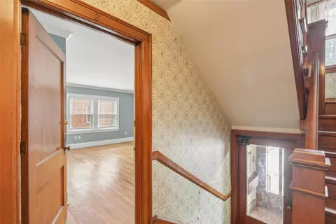 3932 University Ave #2, Des Moines, IA 50311