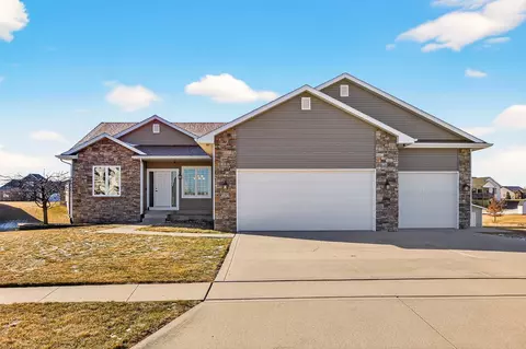 302 Northview Ln, Huxley, IA 50124
