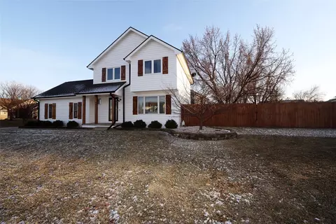 902 SE Laurie Ln, Ankeny, IA 50021