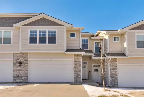 1512 NE Mocking Bird Ln, Grimes, IA 50111