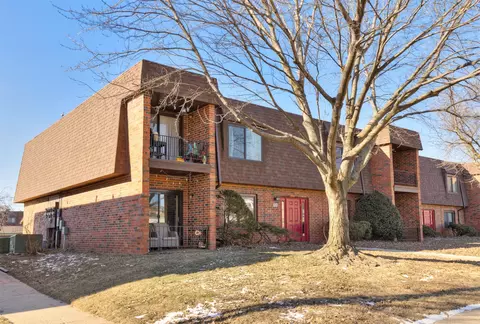 4549 Woodland Ave #1, West Des Moines, IA 50266