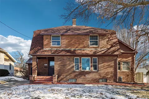 324 W 3rd St S, Newton, IA 50208