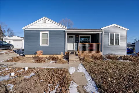 512 E 19th St S, Newton, IA 50208