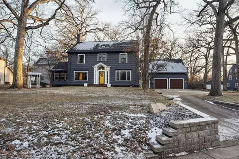 5108 Grand Ave, Des Moines, IA 50312