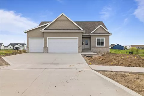 2912 NW Beechwood Ct, Ankeny, IA 50023