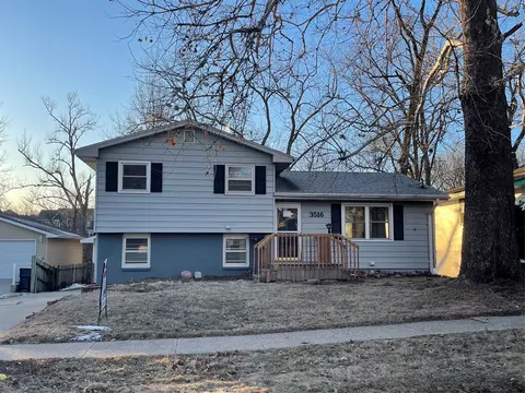3516 Ashwood Dr, Urbandale, IA 50322