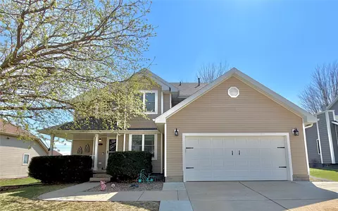 1609 S 12th Ave E, Newton, IA 50208