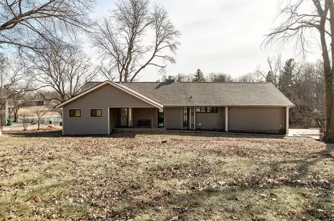 34504 Roseland Dr, Cumming, IA 50061