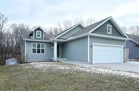 4853 E Hull Ave, Des Moines, IA 50317