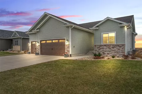 310 Cedar Dr, Gilbert, IA 50105