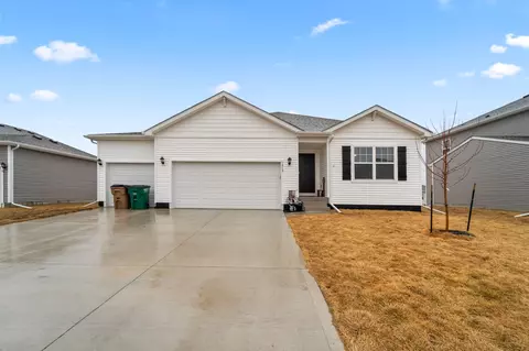 1012 Dee St SE, Bondurant, IA 50035