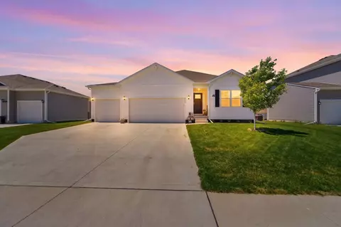 1012 Dee St SE, Bondurant, IA 50035