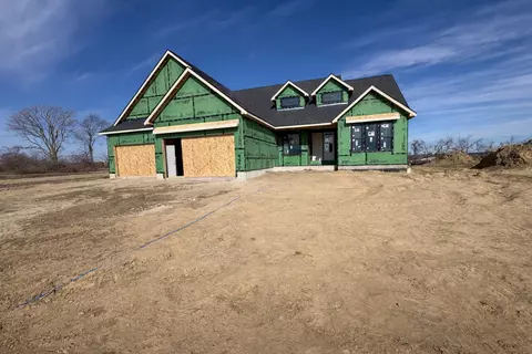 9001 Timberwood Dr, Johnston, IA 50131