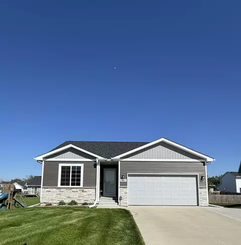 7913 SE 1st Ct, Des Moines, IA 50320