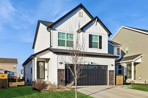 1223 NW Yorktown Dr, Waukee, IA 50263