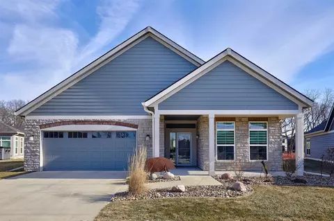 9970 Alexander Cir, West Des Moines, IA 50266