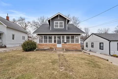 3712 SW 8th St, Des Moines, IA 50315