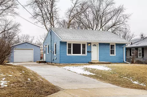 1352 Johnson St, Des Moines, IA 50315