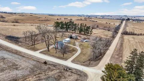 1995 Maple Ave, Guthrie Center, IA 50115