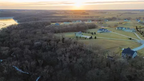 4922 Cedar Ln, Winterset, IA 50273