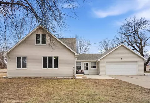 6598 SE 55th St, Carlisle, IA 50047