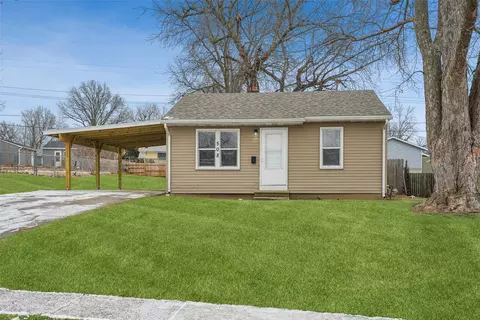 508 E 21st St S, Newton, IA 50208