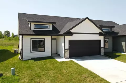 2502 NE 6th St, Grimes, IA 50111