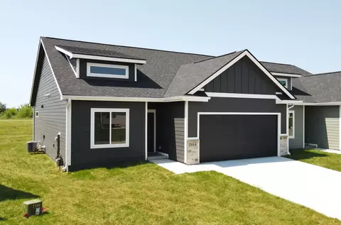 2414 NE 6th St, Grimes, IA 50111