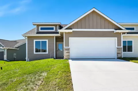2410 NE 6th St, Grimes, IA 50111