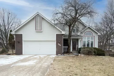 4224 SW 27th St, Des Moines, IA 50321