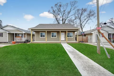 2517 Shaw St, Des Moines, IA 50317