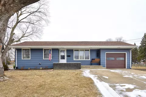 105 SW Flynn Dr, Ankeny, IA 50023